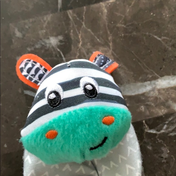 Baby rattle socks - Picture 3 of 3